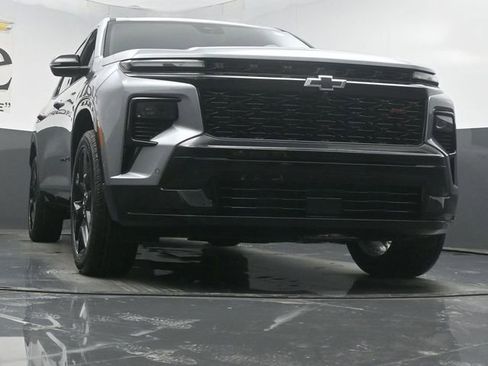 New 2026 Chevrolet Traverse RS w/ LPO, Floor Liner Package image 3