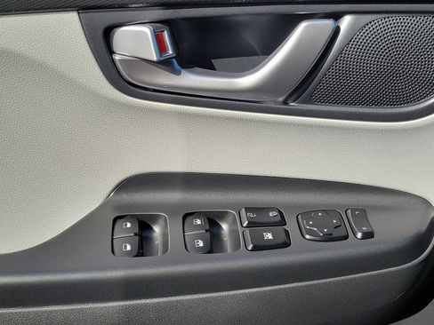 Certified 2023 Hyundai Kona SE FWD image 18