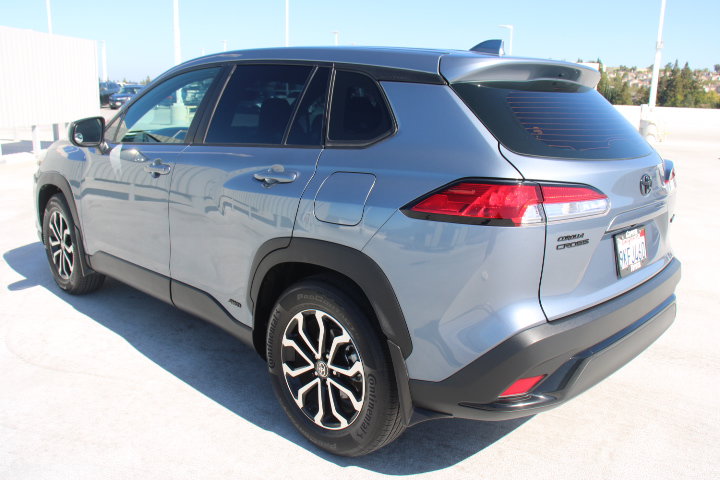 Used 2024 Toyota Corolla Cross AWD Hybrid image 5