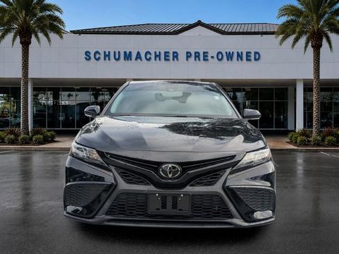 Used 2022 Toyota Camry SE w/ Convenience Package FWD image 2
