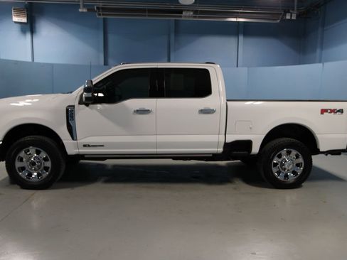 Used 2025 Ford F250 King Ranch w/ Chrome Package image 39
