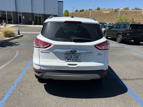 Used 2015 Ford Escape SE w/ SE Chrome Package AWD/4WD image 3