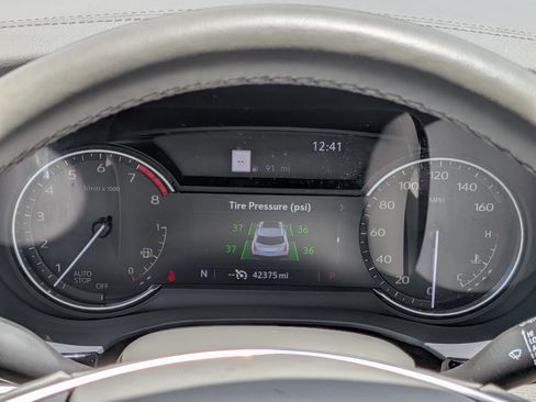Certified 2023 Cadillac XT5 Premium Luxury FWD image 28