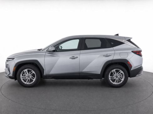 Used 2025 Hyundai Tucson SE FWD image 7