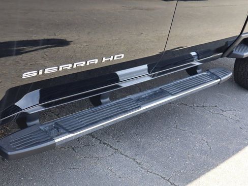 New 2025 GMC Sierra 2500 SLT w/ SLT Convenience Package AWD/4WD image 10