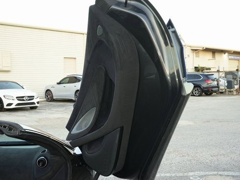 Used 2020 McLaren 600LT Spider image 24