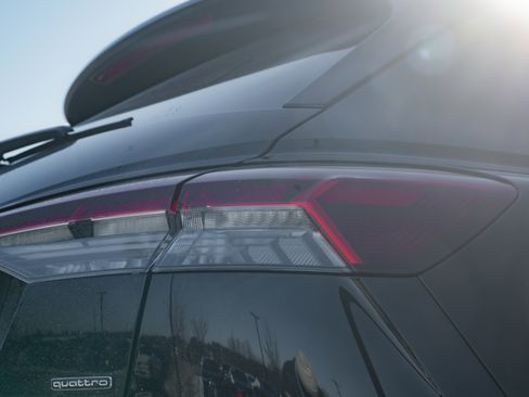 Certified 2024 Audi Q4 e-tron Prestige image 28