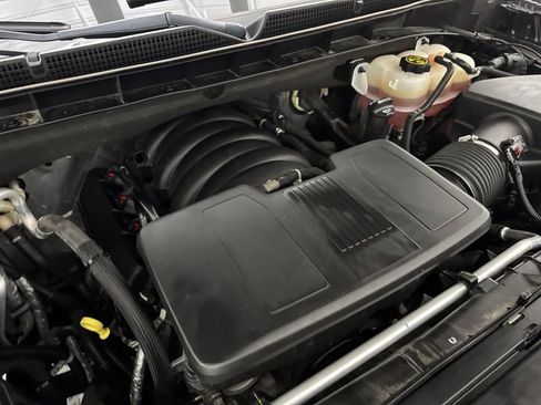 Used 2023 GMC Yukon SLT AWD/4WD image 47