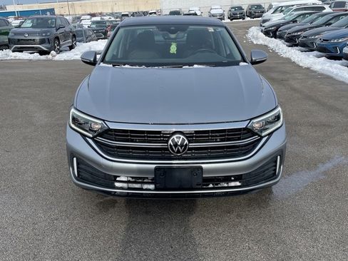 Certified 2022 Volkswagen Jetta SEL image 2