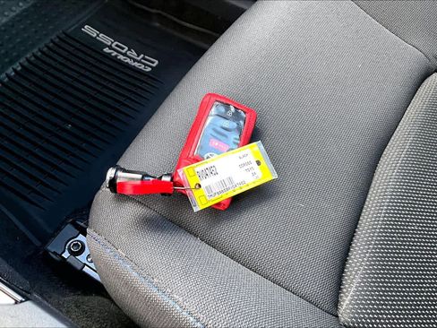 Used 2024 Toyota Corolla Cross SE image 13