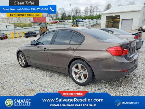 Used 2014 BMW 320i xDrive Sedan AWD/4WD image 3