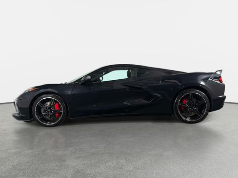 Used 2024 Chevrolet Corvette Stingray Preferred Cpe w/ Z51 Performance Package RWD image 10