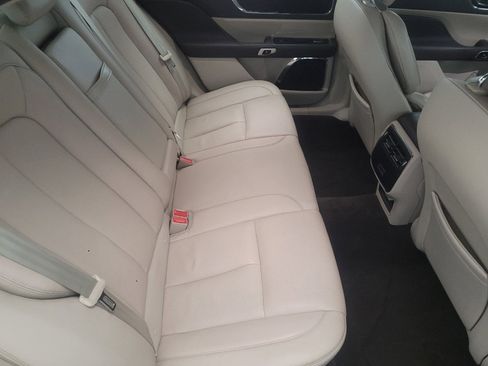 Used 2017 Lincoln Continental Select w/ Climate Package image 19