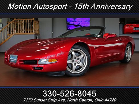 Used 2004 Chevrolet Corvette Convertible w/ Preferred Equipment Group RWD image 1