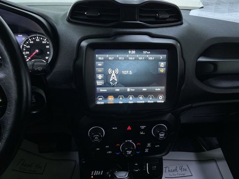 Used 2022 Jeep Renegade Trailhawk image 22