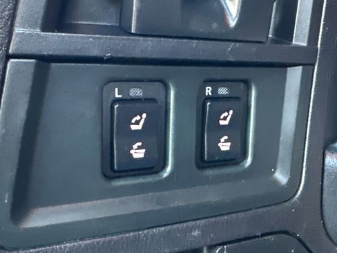 Used 2018 Toyota Sequoia TRD Sport image 6