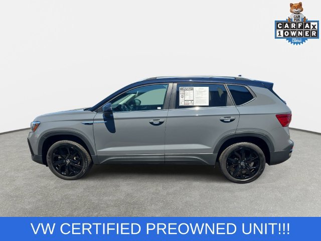 Used 2023 Volkswagen Taos SE w/ Panoramic Sunroof Package FWD image 8