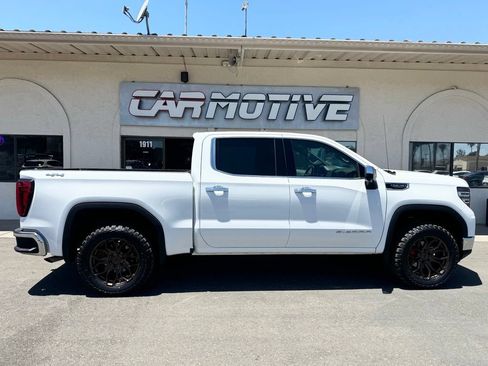Used 2025 GMC Sierra 1500 SLT AWD/4WD image 3