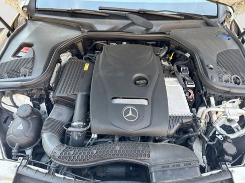 Used 2017 Mercedes-Benz E 300 4MATIC image 18