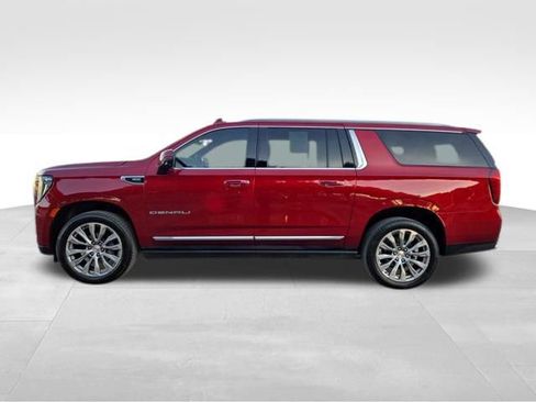 Used 2021 GMC Yukon XL Denali w/ Denali Premium Package image 10