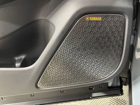 New 2025 Mitsubishi Outlander SE image 22