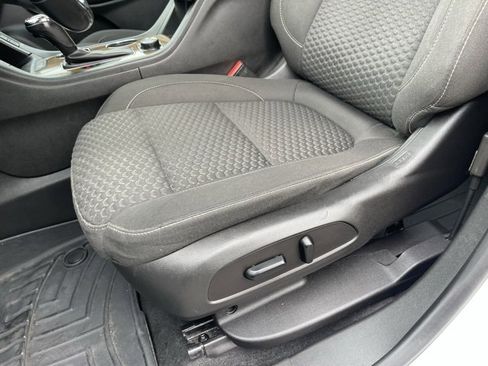 Used 2019 GMC Acadia SLE w/ Driver Alert Package I image 16