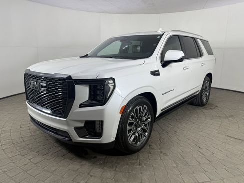 Used 2023 GMC Yukon Denali Ultimate image 3