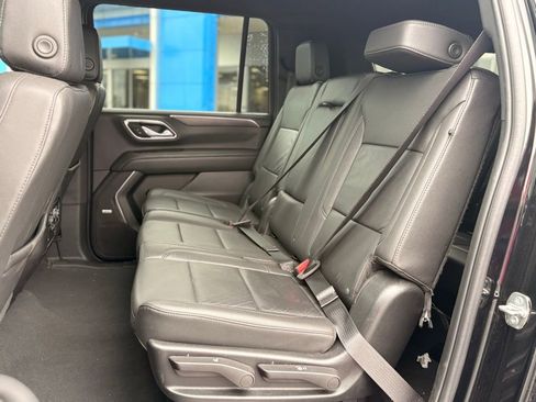 Used 2024 Chevrolet Suburban LT AWD/4WD image 16