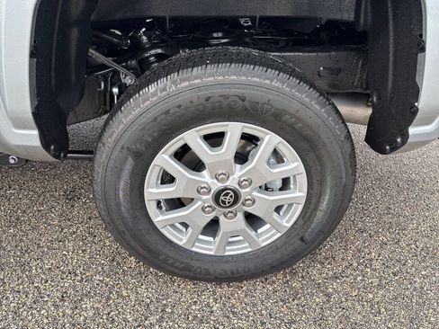 New 2026 Toyota Tacoma SR5 RWD image 32
