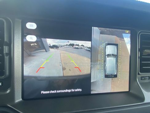 New 2025 Ford Bronco Badlands image 19