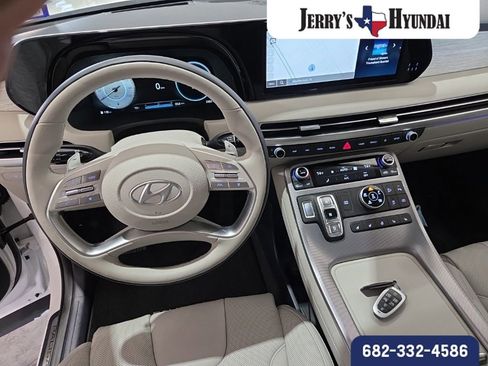 Used 2025 Hyundai Palisade Calligraphy image 9