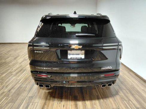 Used 2025 Chevrolet Traverse High Country w/ LPO, Floor Liner Package AWD/4WD image 52