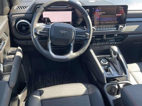 Used 2024 Chevrolet Colorado Z71 w/ Z71 Convenience Package 2 AWD/4WD image 13