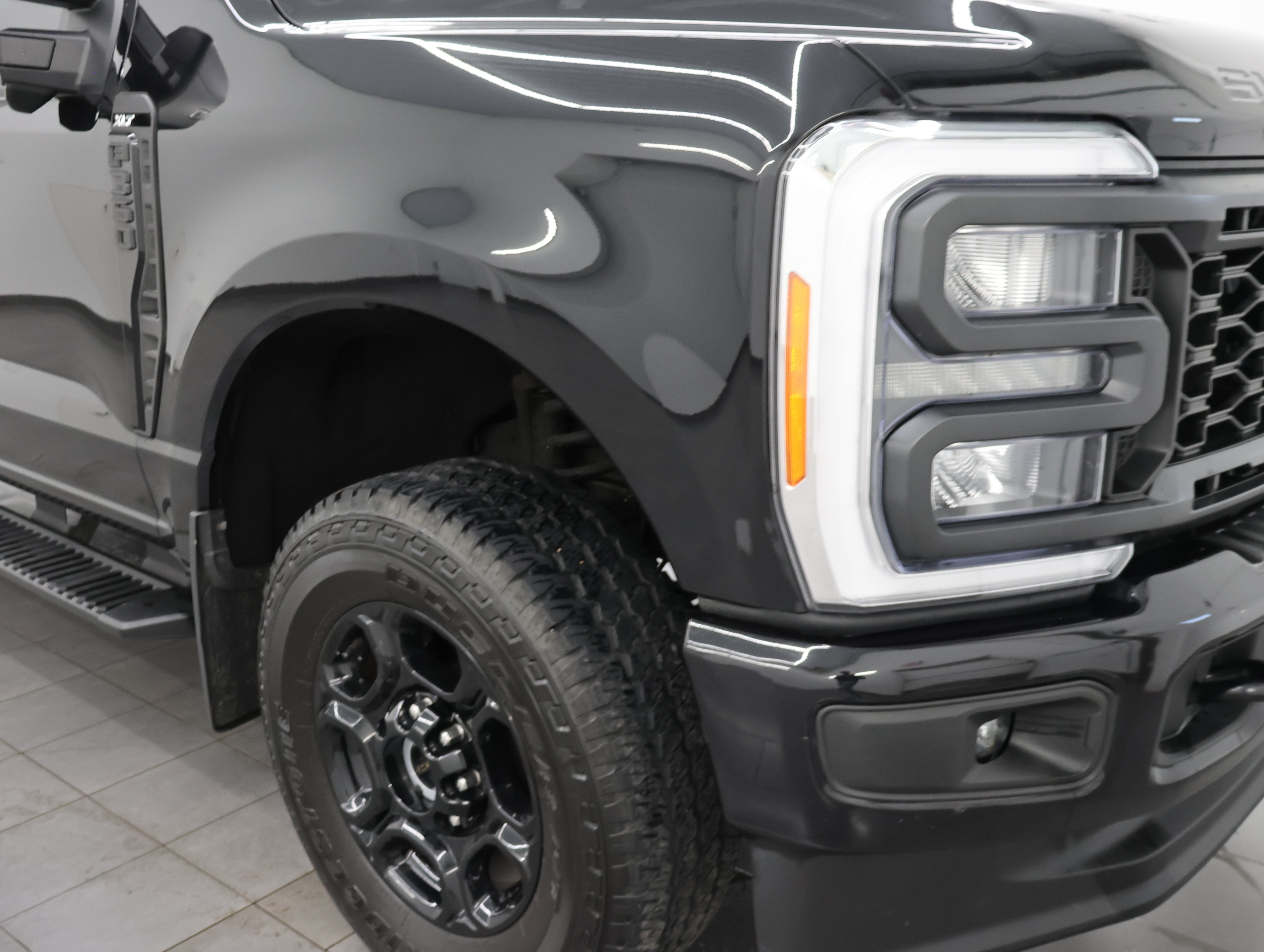 Used 2023 Ford F350 XLT w/ XLT Premium Package AWD/4WD image 26