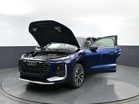 New 2026 Audi Q3 quattro 2.0T AWD/4WD image 28