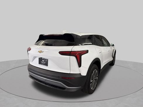 Used 2025 Chevrolet Blazer EV LT FWD image 6