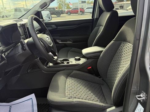 Used 2024 Ford Ranger XLT image 11