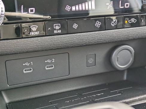 New 2026 Mitsubishi Outlander SE FWD image 30