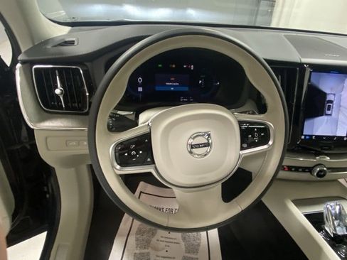 Certified 2025 Volvo XC60 T8 Ultra w/ Protection Package Premier image 15