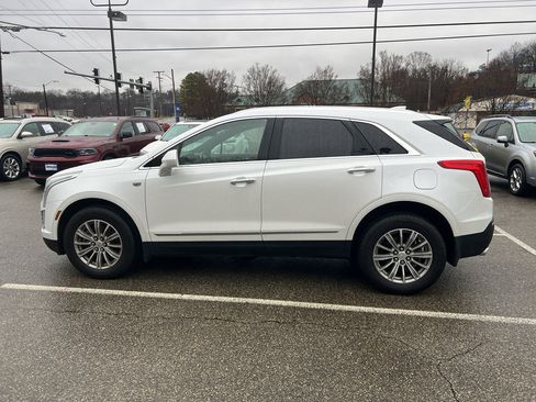 Used 2017 Cadillac XT5 Luxury w/ Driver Awareness Package image 8