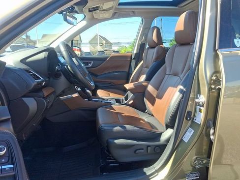 Used 2023 Subaru Forester Touring AWD/4WD image 15