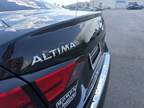 Used 2022 Nissan Altima 2.5 SR FWD image 34