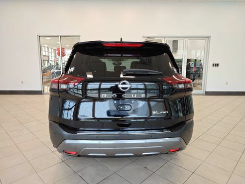 Used 2022 Nissan Rogue SL w/ SL Premium Package AWD/4WD image 4