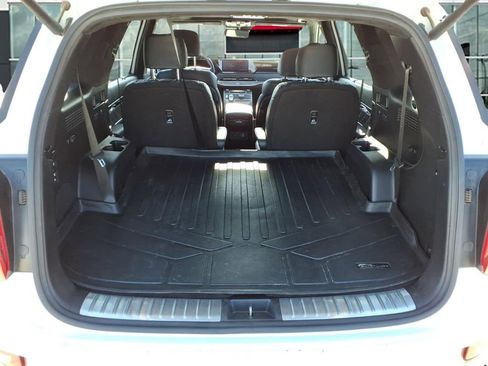 Used 2022 Hyundai Palisade Calligraphy image 11