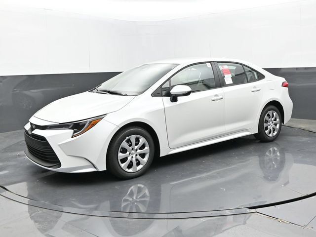 Used 2025 Toyota Corolla LE FWD image 21