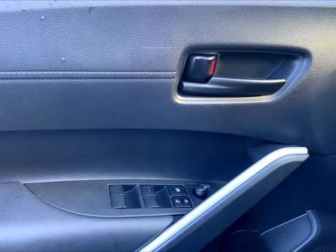 Certified 2025 Toyota Corolla Cross LE w/ Moonroof Package AWD/4WD image 36