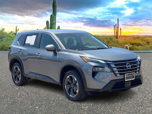 Certified 2025 Nissan Rogue SV image 7