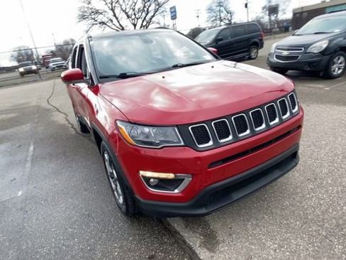 Used 2019 Jeep Compass Limited image 5