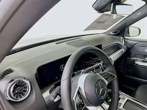 New 2026 Mercedes-Benz GLB 250 GLB 250 image 10