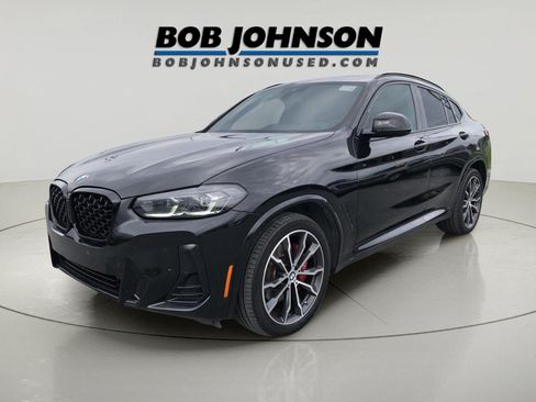 Used 2022 BMW X4 xDrive30i AWD/4WD image 3